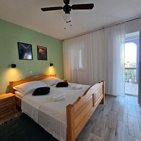 Apartman Lila Čunski Exteriör bild