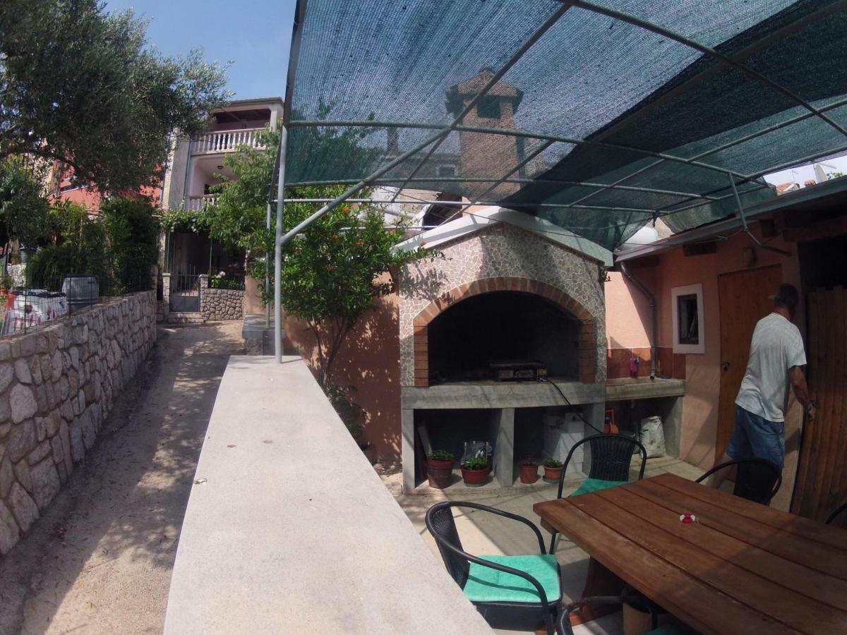 Apartman Lila Čunski Exteriör bild